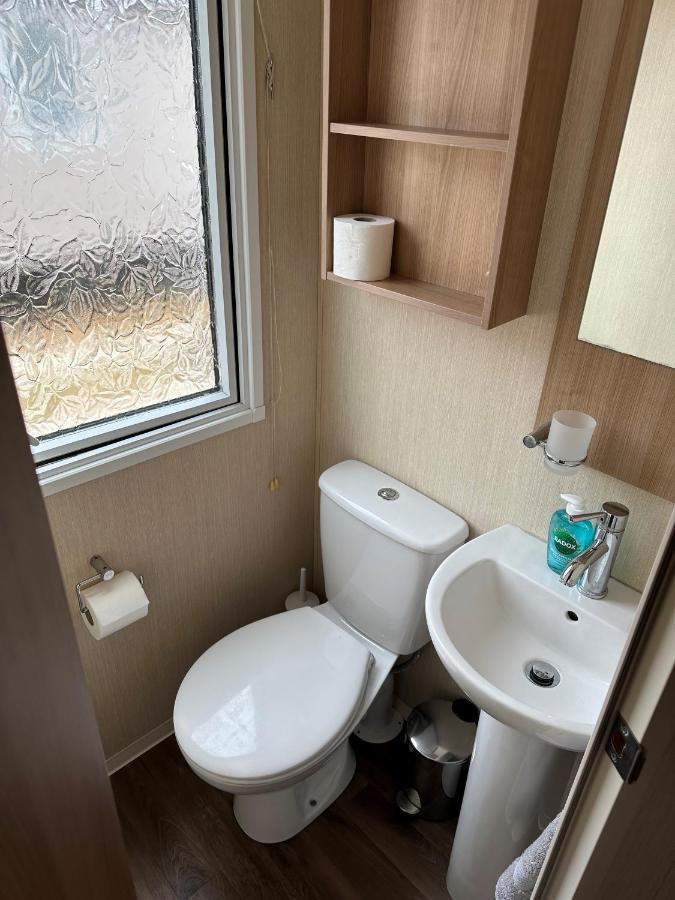 Sea Breeze Cabin Poole Zewnętrze zdjęcie