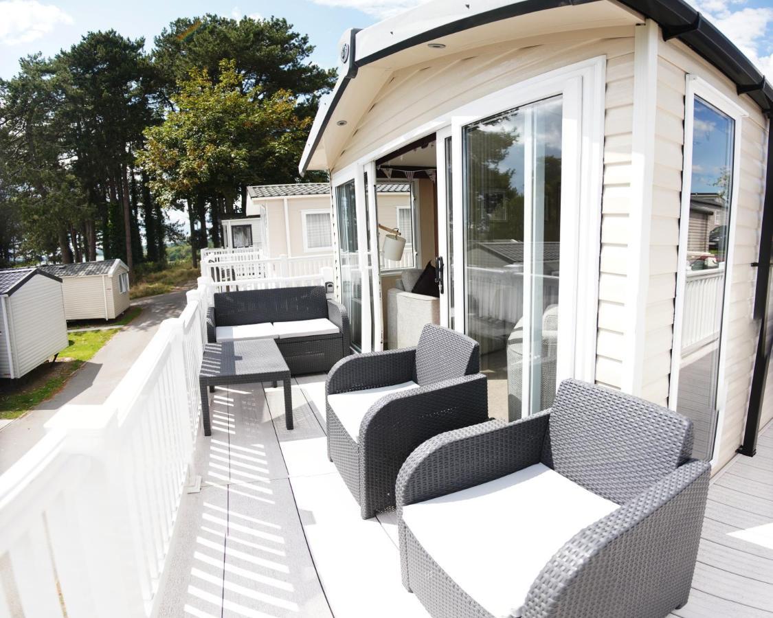 Sea Breeze Cabin Poole Zewnętrze zdjęcie